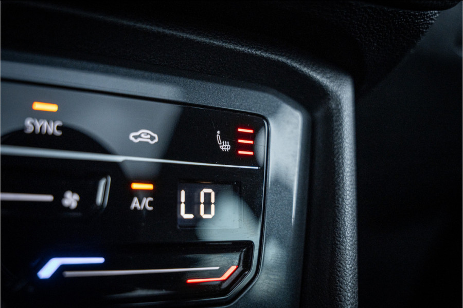 Volkswagen Tiguan 1.5 TSI MY21 - Panorama | ACC | Stoelverwarming | Apple Carplay