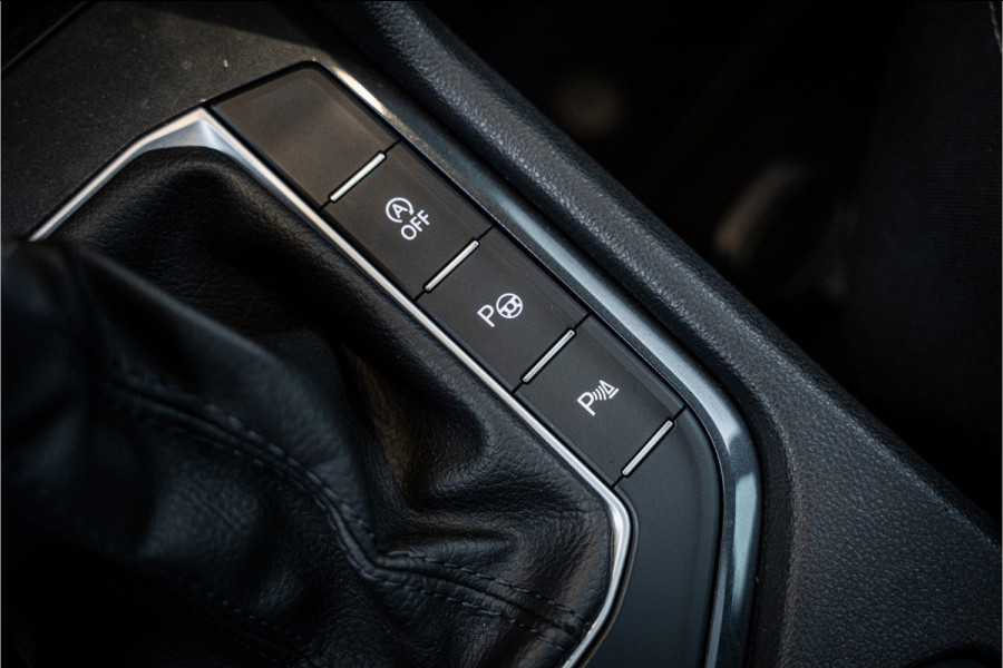 Volkswagen Tiguan 1.5 TSI MY21 - Panorama | ACC | Stoelverwarming | Apple Carplay