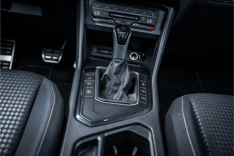 Volkswagen Tiguan 1.5 TSI MY21 - Panorama | ACC | Stoelverwarming | Apple Carplay