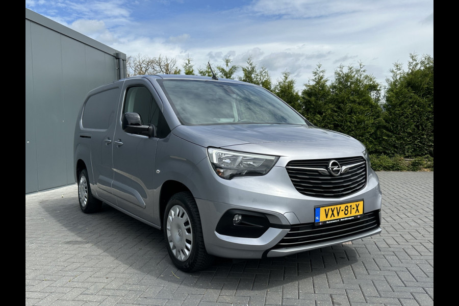 Opel Combo 1.5 BlueHDi 130 PK AUTOMAAT / L2H1 / 31.834 KM / CAMERA / ECC / CRUISE / TREKHAAK / STUURVERWARMING