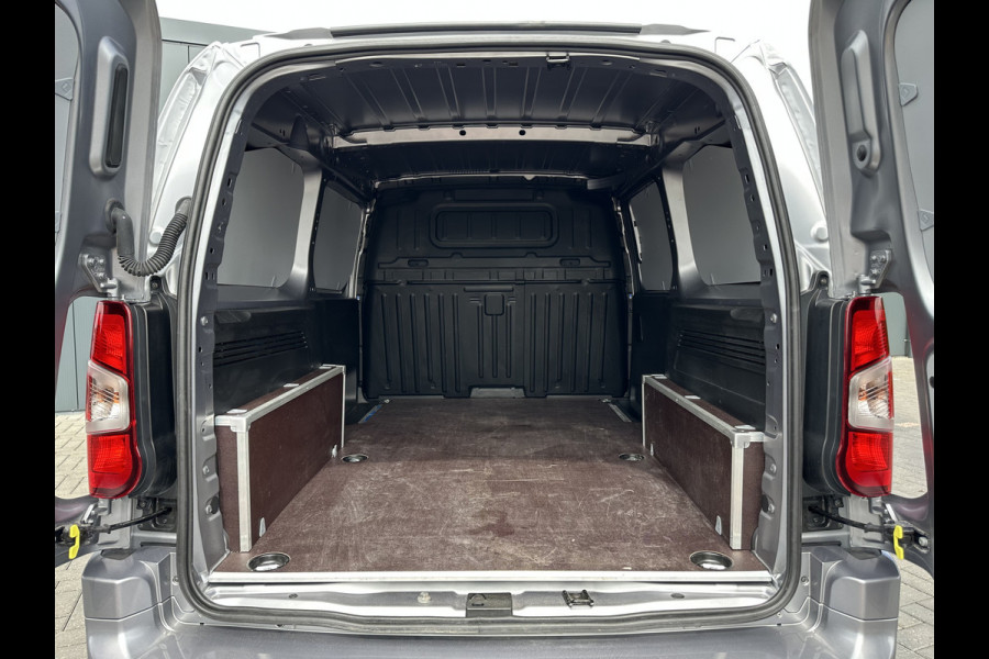 Opel Combo 1.5 BlueHDi 130 PK AUTOMAAT / L2H1 / 31.834 KM / CAMERA / ECC / CRUISE / TREKHAAK / STUURVERWARMING
