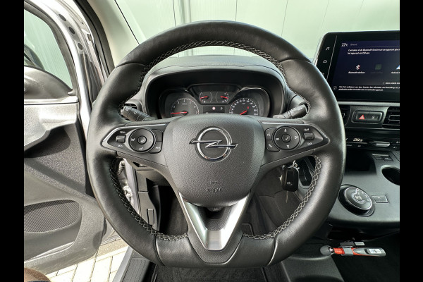 Opel Combo 1.5 BlueHDi 130 PK AUTOMAAT / L2H1 / 31.834 KM / CAMERA / ECC / CRUISE / TREKHAAK / STUURVERWARMING