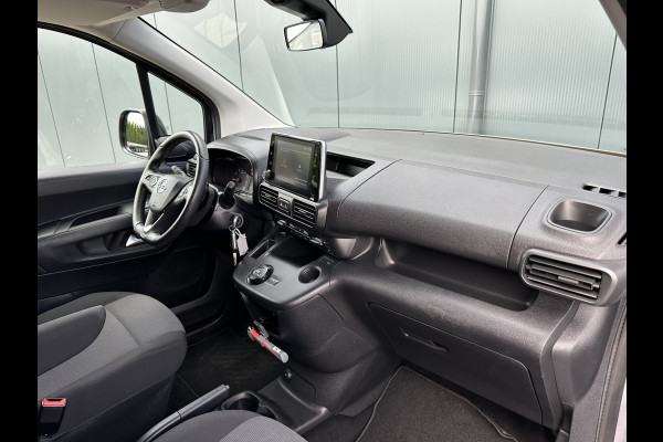 Opel Combo 1.5 BlueHDi 130 PK AUTOMAAT / L2H1 / 31.834 KM / CAMERA / ECC / CRUISE / TREKHAAK / STUURVERWARMING