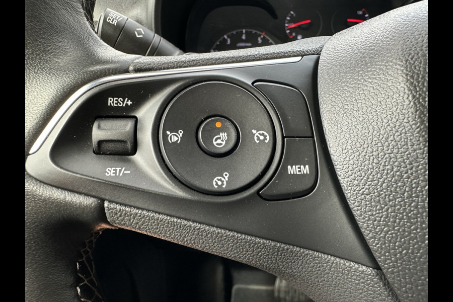 Opel Combo 1.5 BlueHDi 130 PK AUTOMAAT / L2H1 / 31.834 KM / CAMERA / ECC / CRUISE / TREKHAAK / STUURVERWARMING