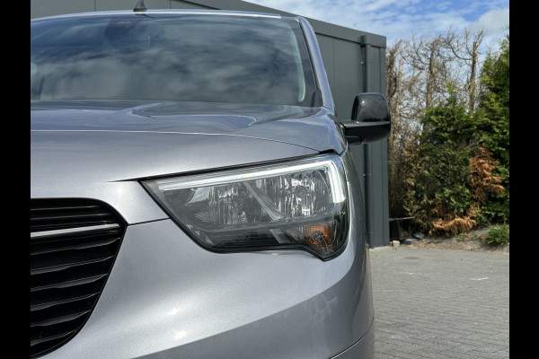 Opel Combo 1.5 BlueHDi 130 PK AUTOMAAT / L2H1 / 31.834 KM / CAMERA / ECC / CRUISE / TREKHAAK / STUURVERWARMING