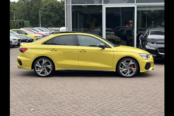 Audi S3 Limousine 2.0 TFSI quattro Edition One / Panoramadak / Camera / RS Seats / B&O / 19'' / Matrix LED / Navigatie / Dodehoek / ACC / Stoelverwarming / DAB
