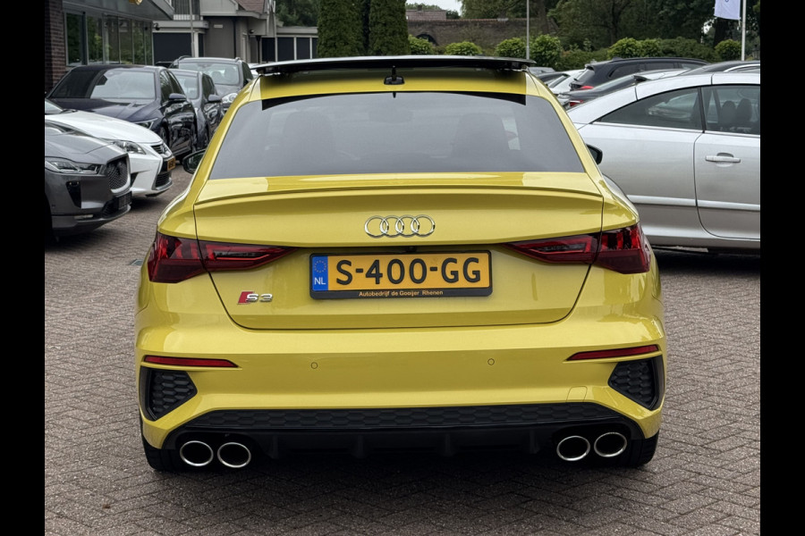 Audi S3 Limousine 2.0 TFSI quattro Edition One / Panoramadak / Camera / RS Seats / B&O / 19'' / Matrix LED / Navigatie / Dodehoek / ACC / Stoelverwarming / DAB