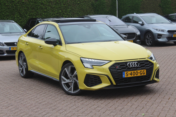 Audi S3 Limousine 2.0 TFSI quattro Edition One / Panoramadak / Camera / RS Seats / B&O / 19'' / Matrix LED / Navigatie / Dodehoek / ACC / Stoelverwarming / DAB