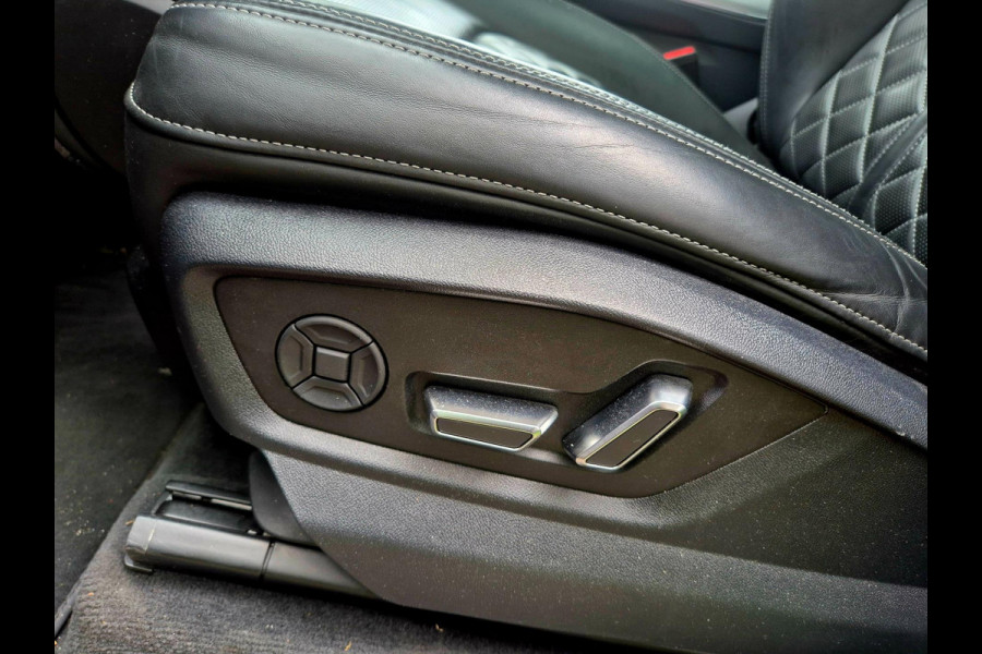 Audi Q7 60 TFSI e quattro Competition . Head-up . Sportstoelen. Panodak