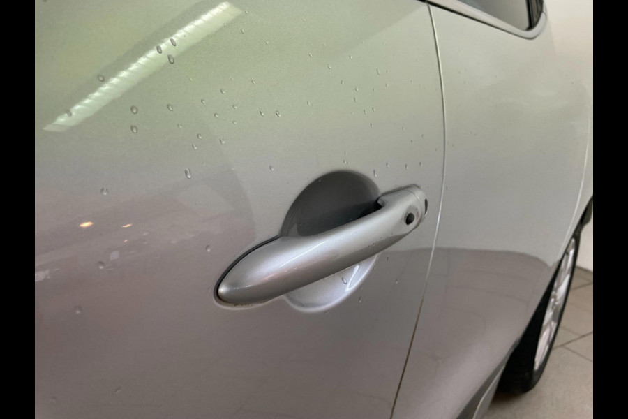 Renault Clio 0.9 TCe Limited Edition AIRCO CRUISE KEYLESS ENTRY ELEK RAMEN CENT VERG VELGEN NIEUWSTAAT