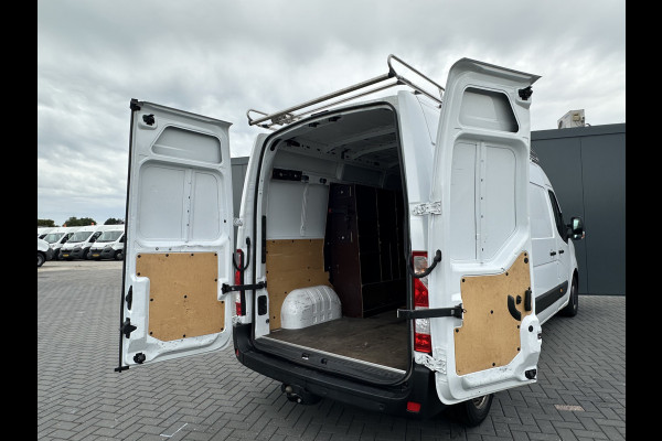 Renault Master 2.3 DCI 136 PK / L3H2 / CAMERA / TREKHAAK / IMPERIAAL / NAVI / AIRCO / CRUISE