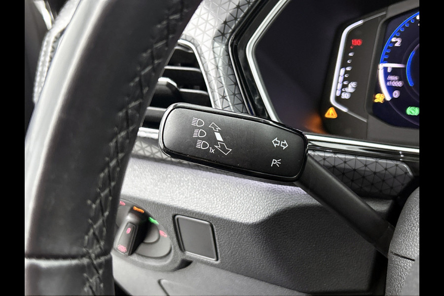 Volkswagen T-Cross 1.0 TSI Style | Dealer onderH | 1e eig | NL-Auto | TrekH | Lane ass | Add Cruise | ETC