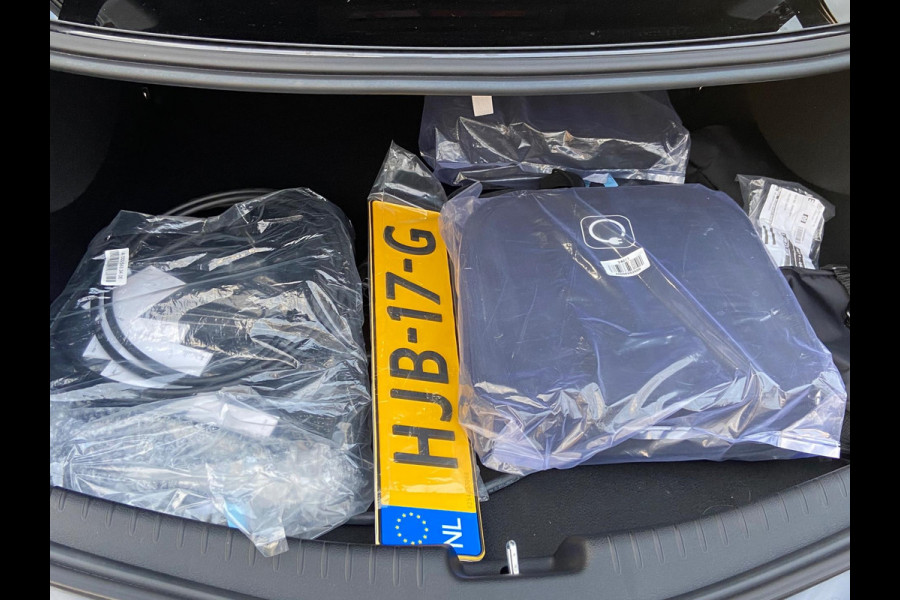 Mercedes-Benz CLE Coupé 300 AMG/PANO/BURMESTER/5500KM!/SFEER