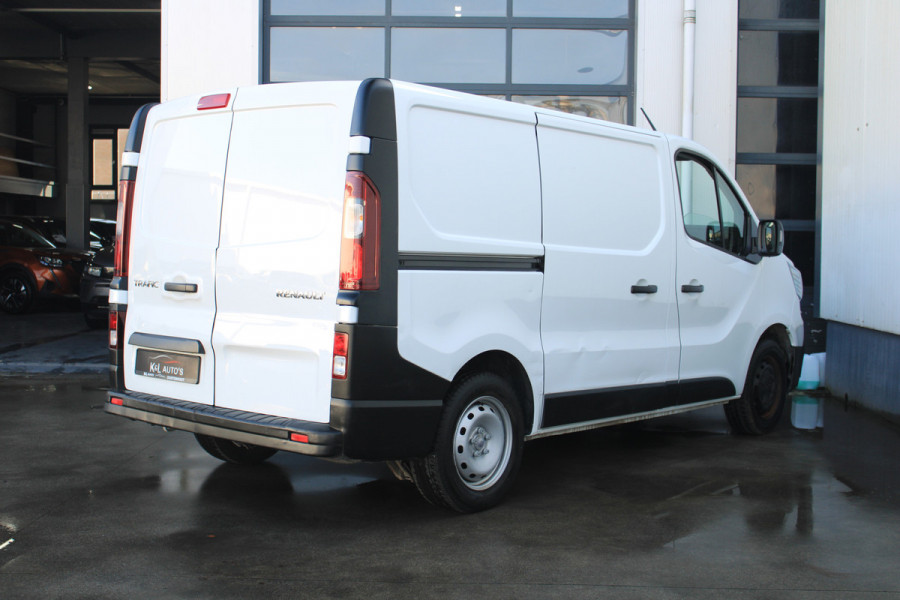 Renault Trafic 2.0 dCi 110 T27 L1H1 Générique