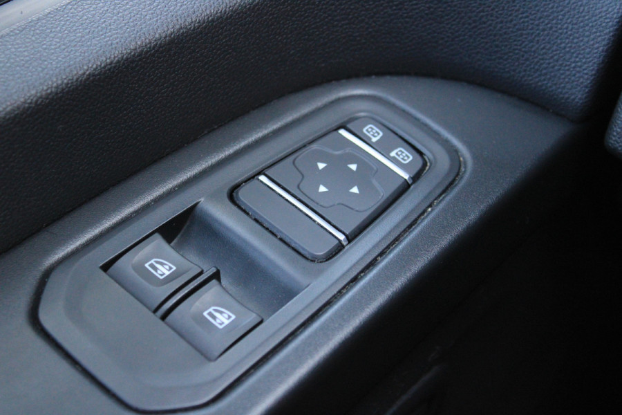 Renault Trafic 2.0 dCi 110 T27 L1H1 Générique