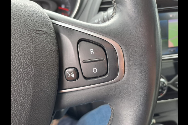 Renault Captur 1.2 TCe Initiale Paris | Automaat | Trekhaak | Stoelverwarming | Twotone | Leder |