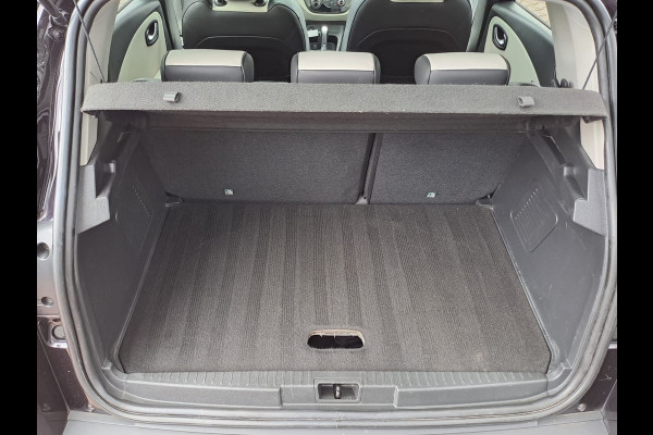 Renault Captur 1.2 TCe Initiale Paris | Automaat | Trekhaak | Stoelverwarming | Twotone | Leder |