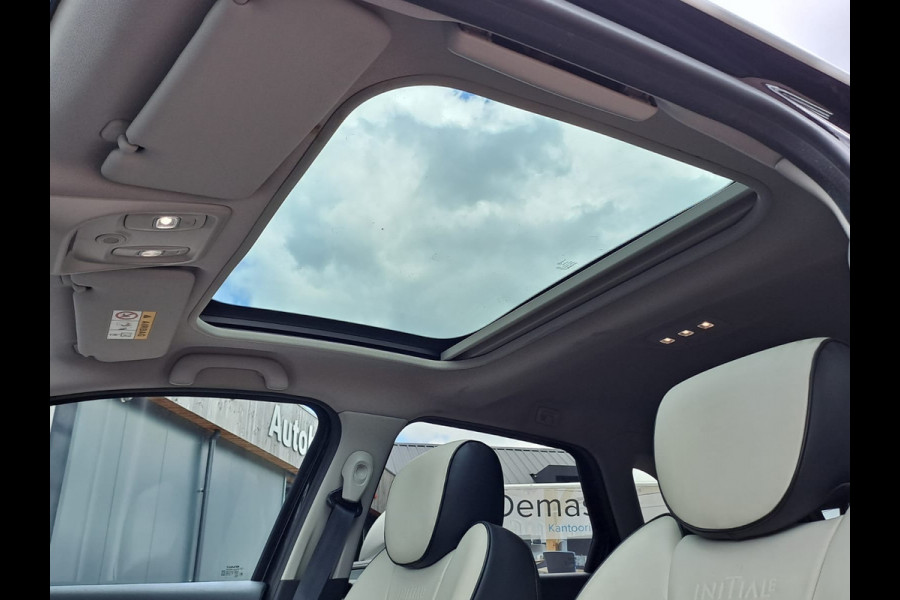 Renault Captur 1.2 TCe Initiale Paris | Automaat | Trekhaak | Stoelverwarming | Twotone | Leder |