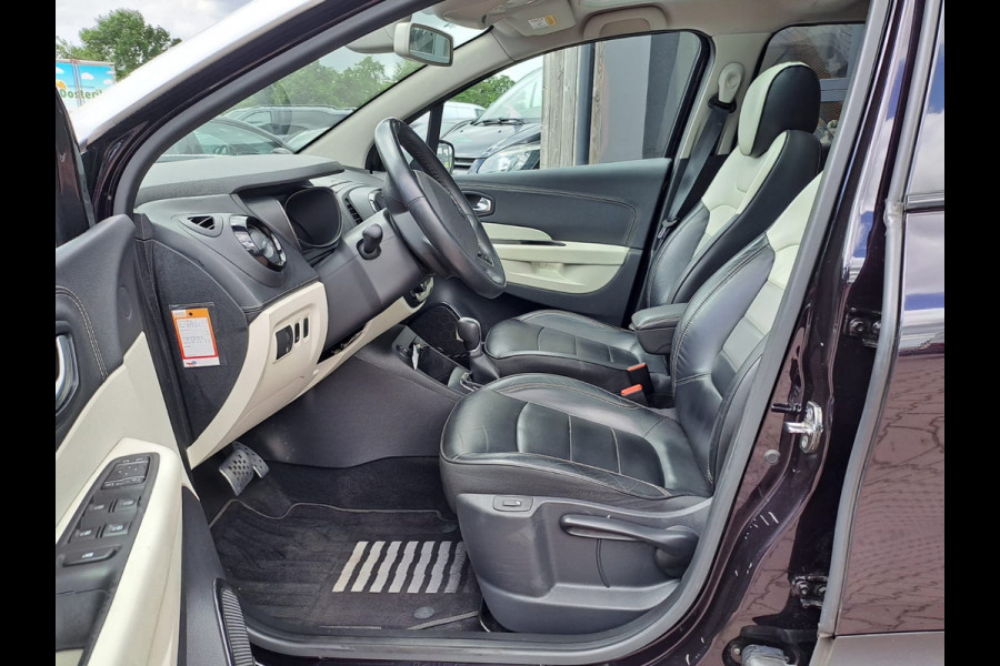 Renault Captur 1.2 TCe Initiale Paris | Automaat | Trekhaak | Stoelverwarming | Twotone | Leder |