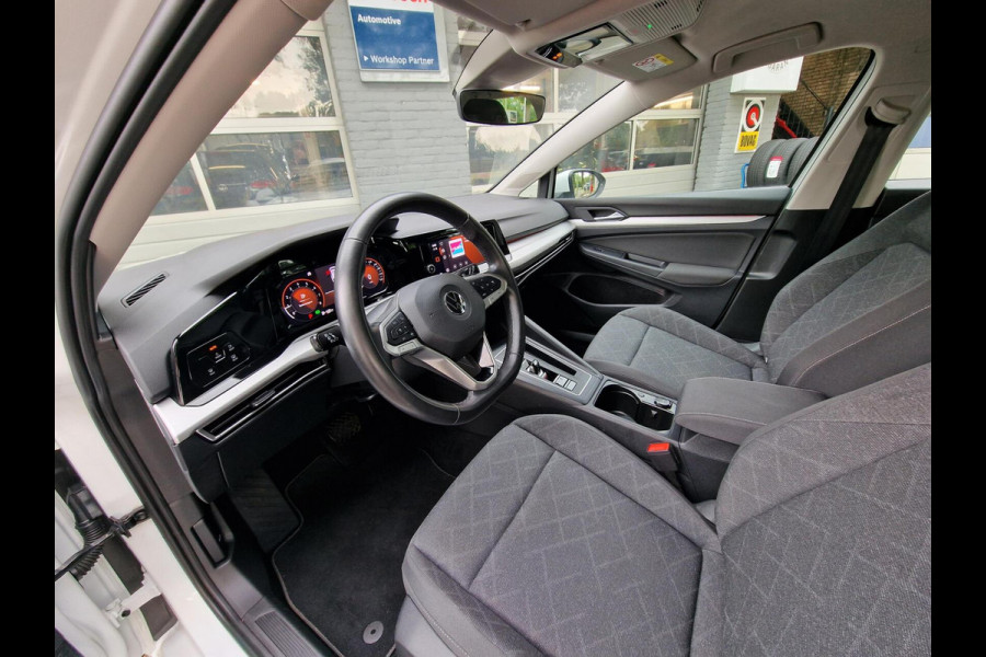 Volkswagen GOLF Variant 1.0 eTSI Life|Digi-dash|110PK|DSG|Automaat|Adaptiefcruise|Carplay|