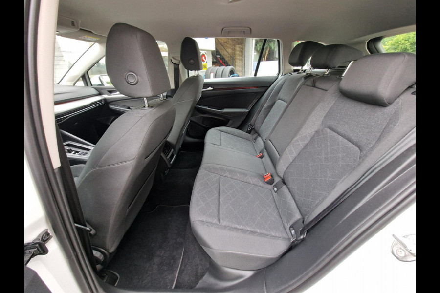 Volkswagen GOLF Variant 1.0 eTSI Life|Digi-dash|110PK|DSG|Automaat|Adaptiefcruise|Carplay|