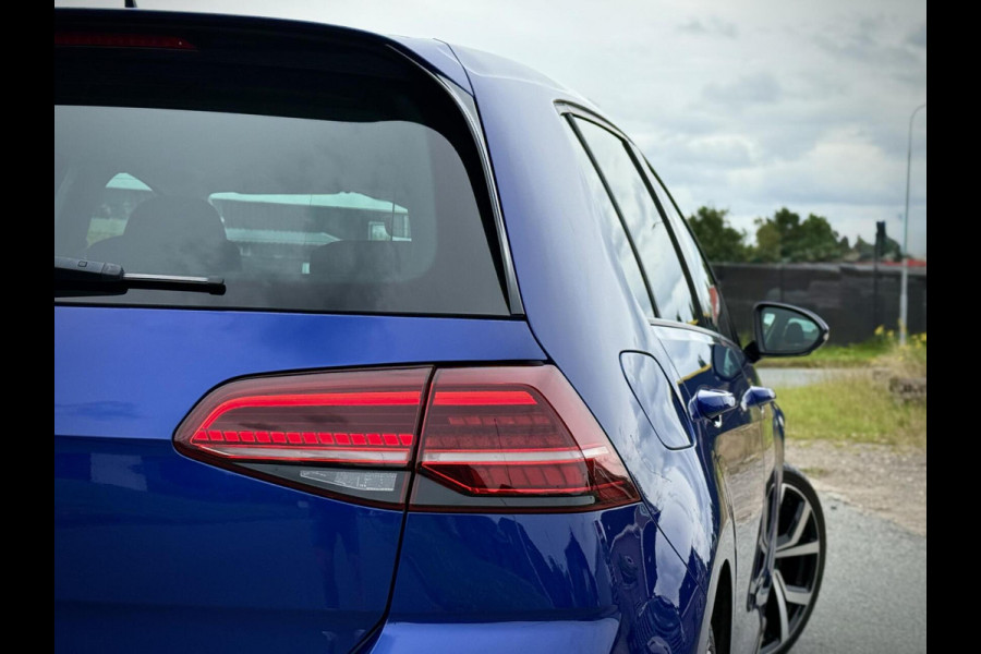 Volkswagen Golf 1.0 TSI R-Line DSG Virtual cockpit|Stoelverwarming|Apple Carplay|PDC|LED