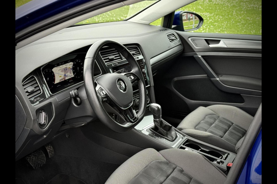 Volkswagen Golf 1.0 TSI R-Line DSG Virtual cockpit|Stoelverwarming|Apple Carplay|PDC|LED