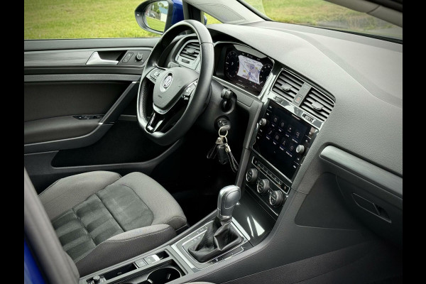 Volkswagen Golf 1.0 TSI R-Line DSG Virtual cockpit|Stoelverwarming|Apple Carplay|PDC|LED