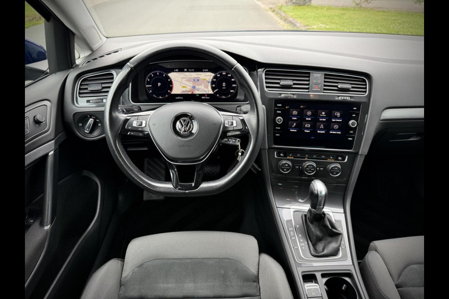Volkswagen Golf 1.0 TSI R-Line DSG Virtual cockpit|Stoelverwarming|Apple Carplay|PDC|LED