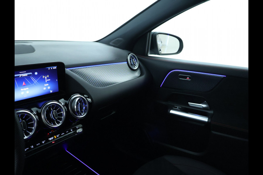 Mercedes-Benz GLA 250 e AMG Face Lift Plug-In Hybride | AMG Line Advanced Plus | 20 Inch AMG Velgen | Stuur en Stoelverwarming | Inclusief 24 maanden Mercedes-Benz Certified garantie voor Europa.