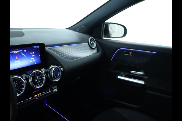 Mercedes-Benz GLA 250 e AMG Face Lift Plug-In Hybride | AMG Line Advanced Plus | 20 Inch AMG Velgen | Stuur en Stoelverwarming | Inclusief 24 maanden Mercedes-Benz Certified garantie voor Europa.