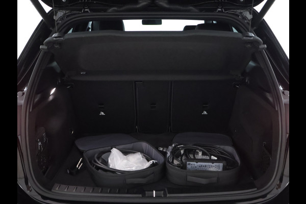 Mercedes-Benz GLA 250 e AMG Face Lift Plug-In Hybride | AMG Line Advanced Plus | 20 Inch AMG Velgen | Stuur en Stoelverwarming | Inclusief 24 maanden Mercedes-Benz Certified garantie voor Europa.
