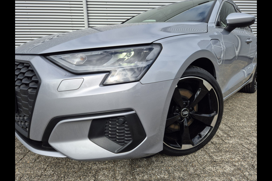 Audi A3 Sportback 40 TFSI e Business edition Automaat,virtueel dashbord, airco,cruise,navigatie,stoelverwarming,parkeersensoren,