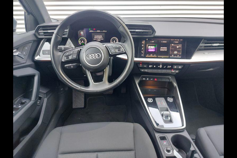 Audi A3 Sportback 40 TFSI e Business edition Automaat,virtueel dashbord, airco,cruise,navigatie,stoelverwarming,parkeersensoren,
