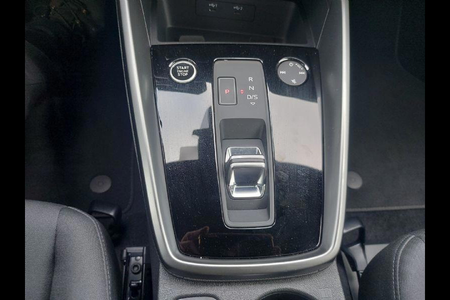 Audi A3 Sportback 40 TFSI e Business edition Automaat,virtueel dashbord, airco,cruise,navigatie,stoelverwarming,parkeersensoren,