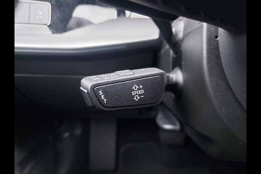 Audi A3 Sportback 40 TFSI e Business edition Automaat,virtueel dashbord, airco,cruise,navigatie,stoelverwarming,parkeersensoren,