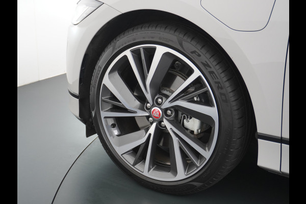 Jaguar I-PACE EV400 PK HSE Luchtvering Pano-Dak Matrix LED € 101K-nieuw! Lmv 22" Stoel- Leer+Elektr+Geheugen Apple Carplay Camera DAB Voicecom Meridian™ Surround 825Watt Dual-Ecc achter ! Driver-Assistance-Pack AEB DodehoekDetector ASR Hill-Hold Roll-Stability Control Verkeersborddetectie vermoeidheidsherkenning UitparkeerWaarsch. Orig. NLse auto 4,8sec 0-100 11KW laden thuis ! Snelladen tot 104kw DC 696Nm koppel ! 90kwh accu  Slechts 20.500 km.