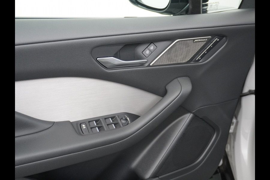 Jaguar I-PACE EV400 PK HSE Luchtvering Pano-Dak Matrix LED € 101K-nieuw! Lmv 22" Stoel- Leer+Elektr+Geheugen Apple Carplay Camera DAB Voicecom Meridian™ Surround 825Watt Dual-Ecc achter ! Driver-Assistance-Pack AEB DodehoekDetector ASR Hill-Hold Roll-Stability Control Verkeersborddetectie vermoeidheidsherkenning UitparkeerWaarsch. Orig. NLse auto 4,8sec 0-100 11KW laden thuis ! Snelladen tot 104kw DC 696Nm koppel ! 90kwh accu  Slechts 20.500 km.