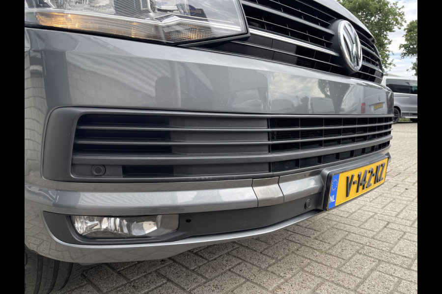 Volkswagen Transporter 2.0 TDI 150pk L2H1 Comfortline / vaste prijs rijklaar € 17.950 ex btw / lease vanaf € 302 / euro 6 diesel / bpm vrij / 20 inch wielen / trekhaak / Bott ingerichte laadruimte !