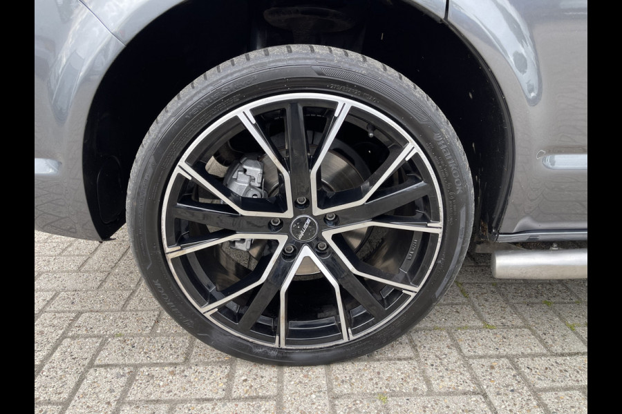 Volkswagen Transporter 2.0 TDI 150pk L2H1 Comfortline / vaste prijs rijklaar € 17.950 ex btw / lease vanaf € 302 / euro 6 diesel / bpm vrij / 20 inch wielen / trekhaak / Bott ingerichte laadruimte !