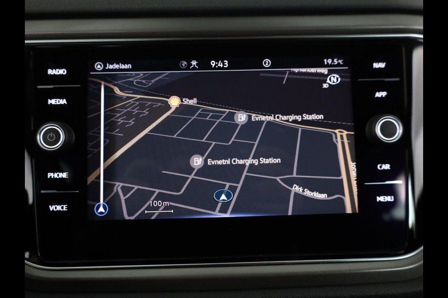 Volkswagen T-Roc 1.0 TSI Style 110 pk | Navigatie | Parkeersensoren | Adaptieve cruise control | Apple Carplay/Android Auto |