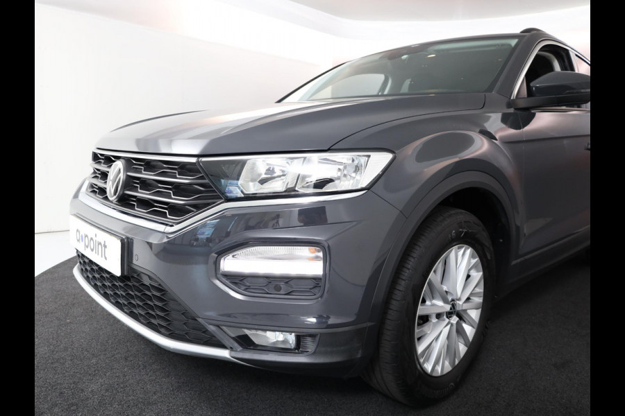 Volkswagen T-Roc 1.0 TSI Style 110 pk | Navigatie | Parkeersensoren | Adaptieve cruise control | Apple Carplay/Android Auto |
