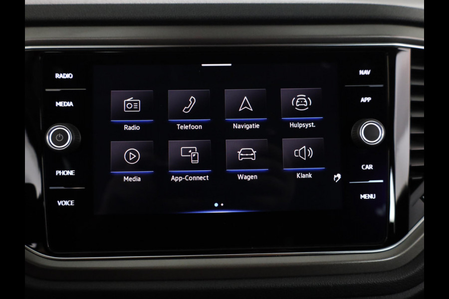 Volkswagen T-Roc 1.0 TSI Style 110 pk | Navigatie | Parkeersensoren | Adaptieve cruise control | Apple Carplay/Android Auto |