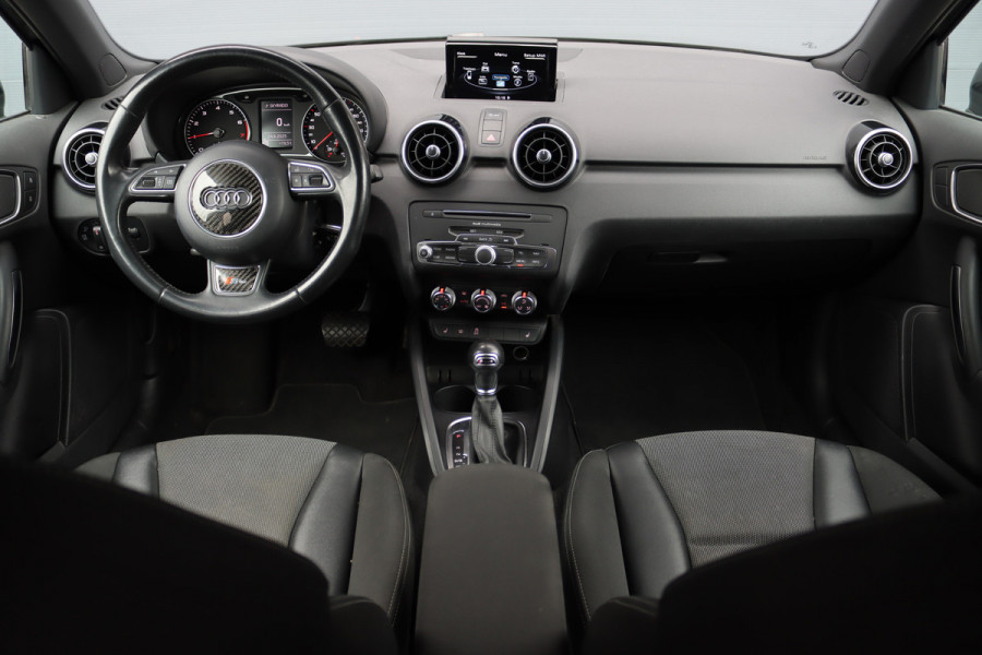 Audi A1 Sportback 1.0 TFSI Sport S line Edition | Automaat | Stoelverwarming | Privacy Glas | Bi-xenon | 18'' inch | Licht- en regensensor |