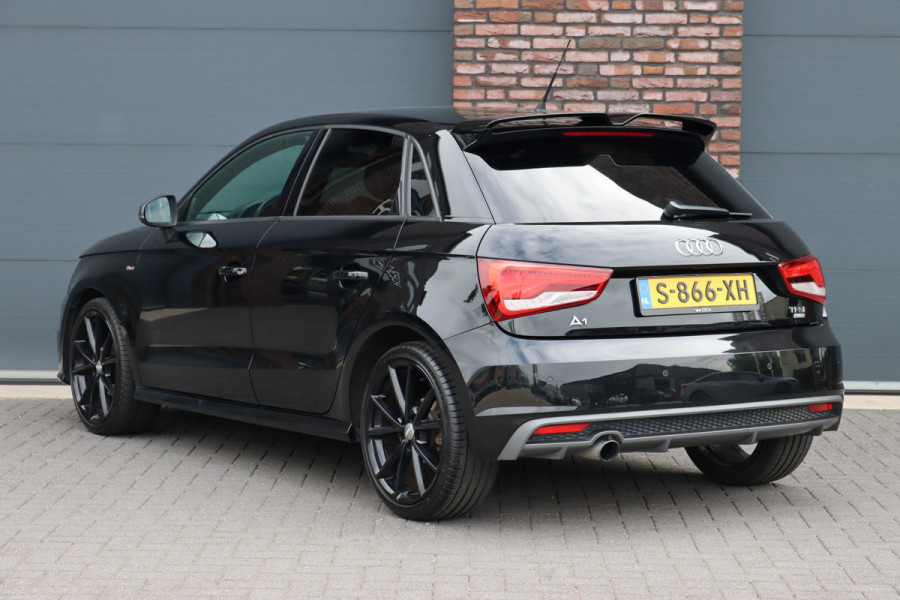 Audi A1 Sportback 1.0 TFSI Sport S line Edition | Automaat | Stoelverwarming | Privacy Glas | Bi-xenon | 18'' inch | Licht- en regensensor |