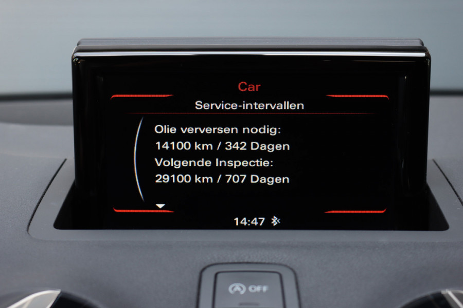 Audi A1 Sportback 1.0 TFSI Sport S line Edition | Automaat | Stoelverwarming | Privacy Glas | Bi-xenon | 18'' inch | Licht- en regensensor |