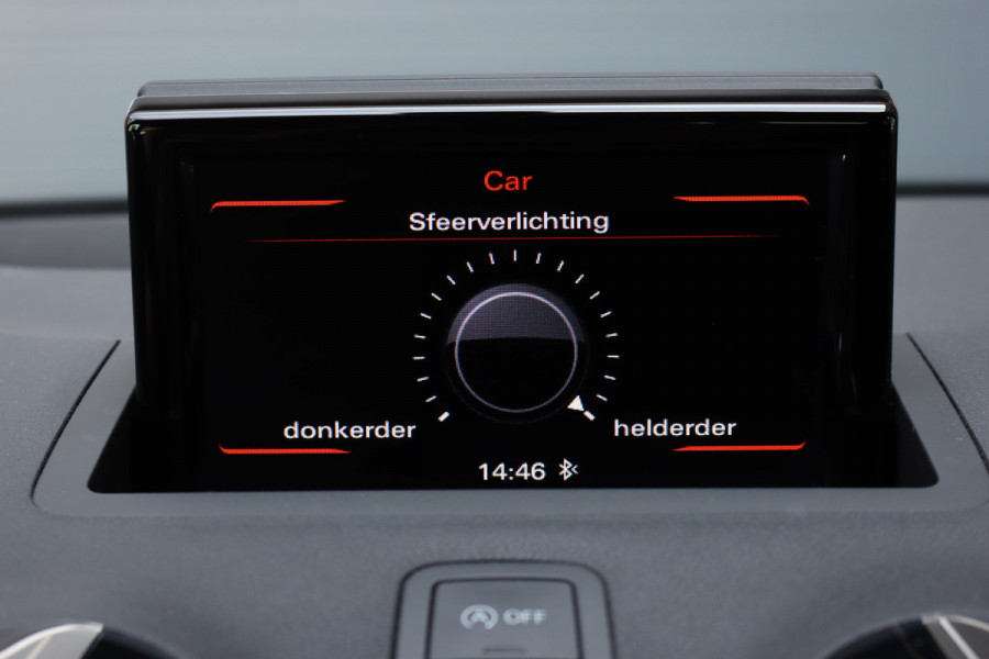 Audi A1 Sportback 1.0 TFSI Sport S line Edition | Automaat | Stoelverwarming | Privacy Glas | Bi-xenon | 18'' inch | Licht- en regensensor |