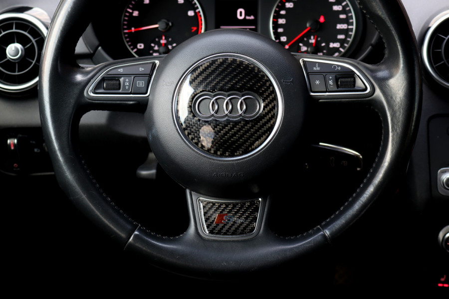 Audi A1 Sportback 1.0 TFSI Sport S line Edition | Automaat | Stoelverwarming | Privacy Glas | Bi-xenon | 18'' inch | Licht- en regensensor |