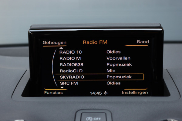 Audi A1 Sportback 1.0 TFSI Sport S line Edition | Automaat | Stoelverwarming | Privacy Glas | Bi-xenon | 18'' inch | Licht- en regensensor |