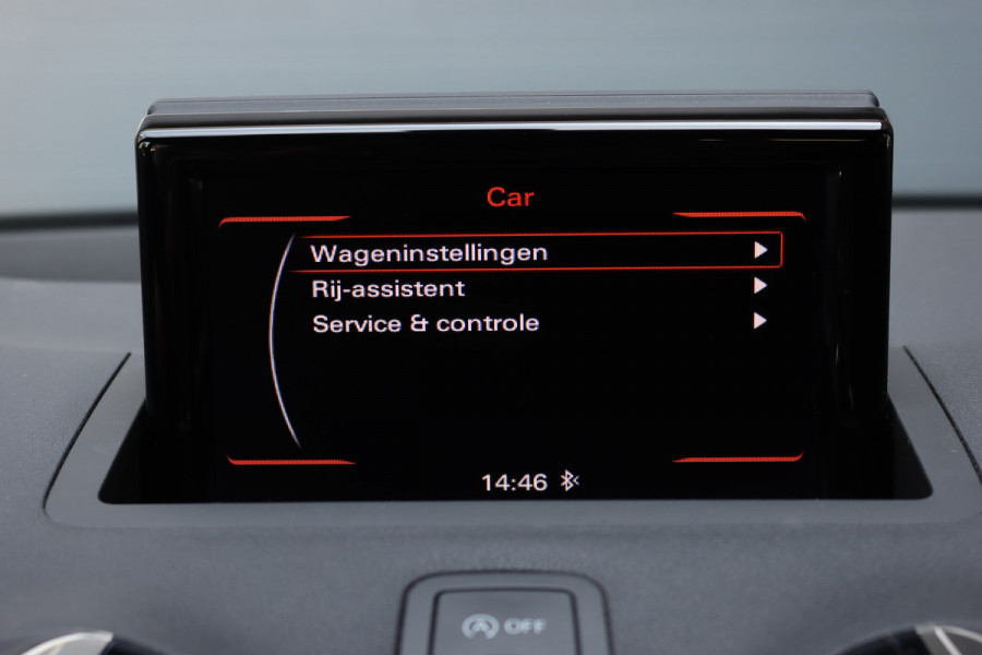 Audi A1 Sportback 1.0 TFSI Sport S line Edition | Automaat | Stoelverwarming | Privacy Glas | Bi-xenon | 18'' inch | Licht- en regensensor |